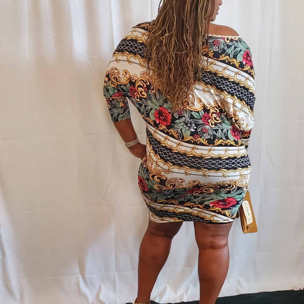 Colonial Design Dress - Picture 2 of 6